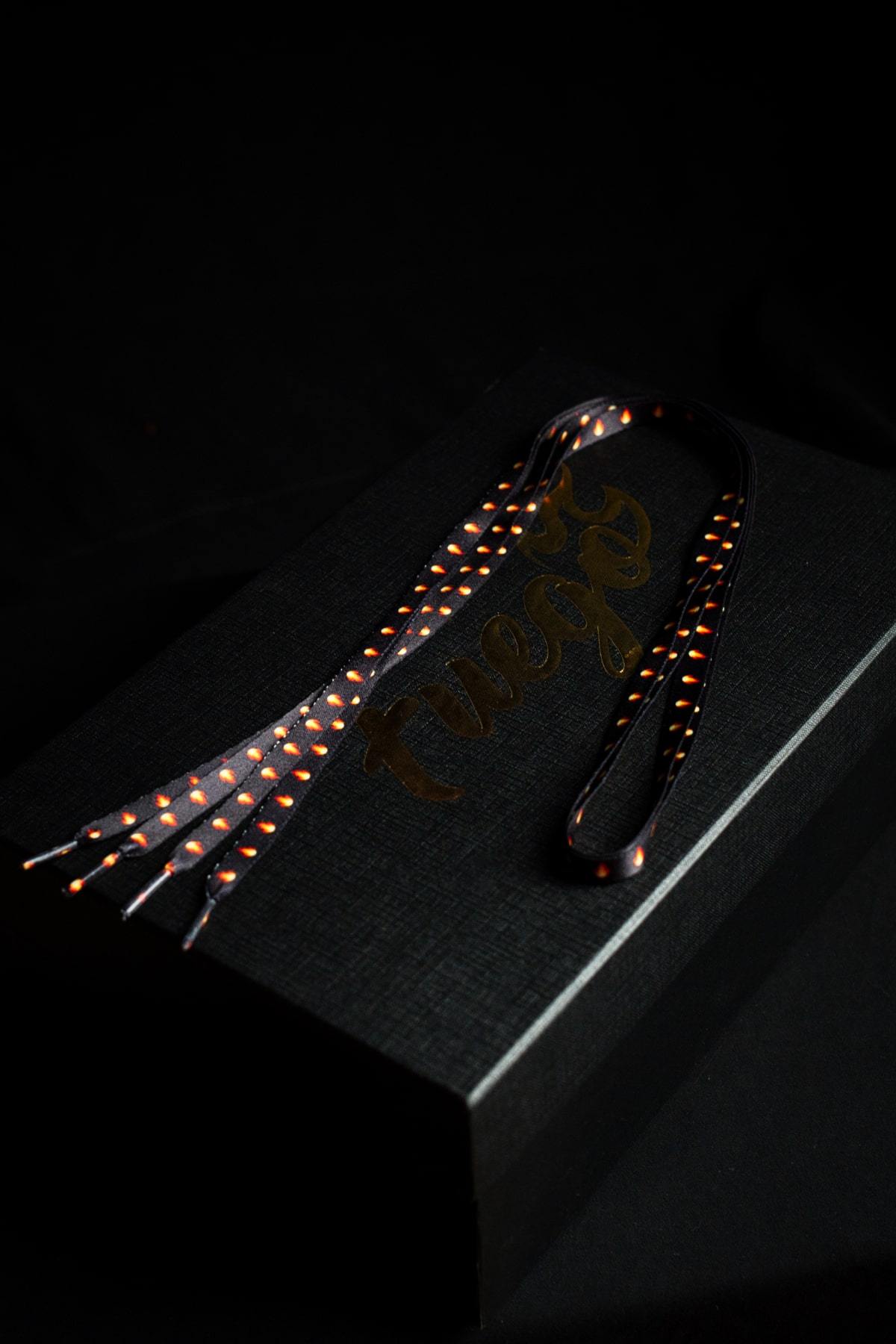 Fuego Laces | (Fire / Black)